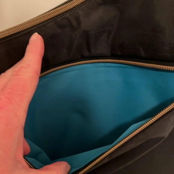 Black Crossbody Travel Security Bag with Adjustable Strap - Picture 6 of 10